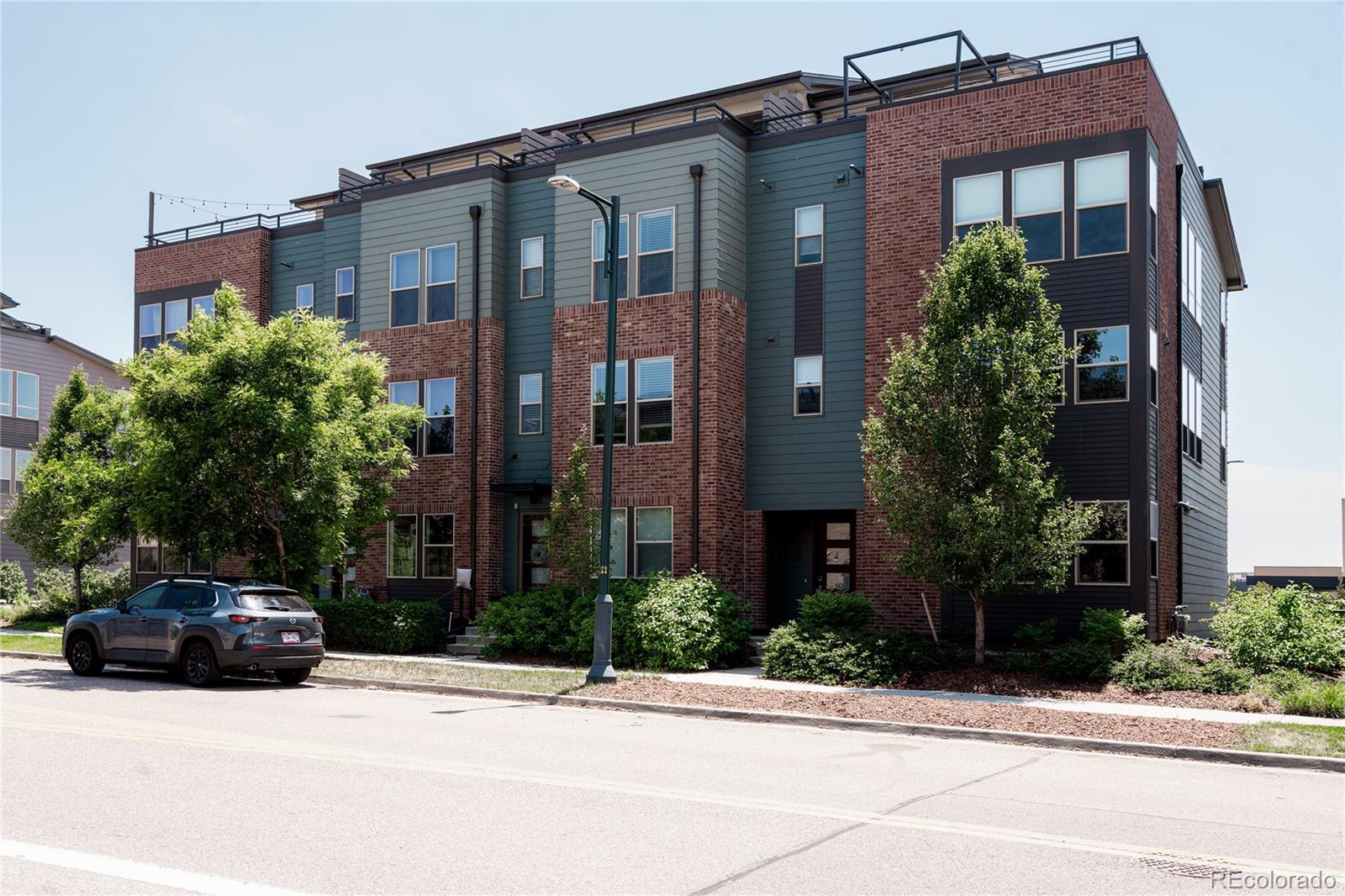 MLS Image #2 for 8952 e 47th avenue,denver, Colorado