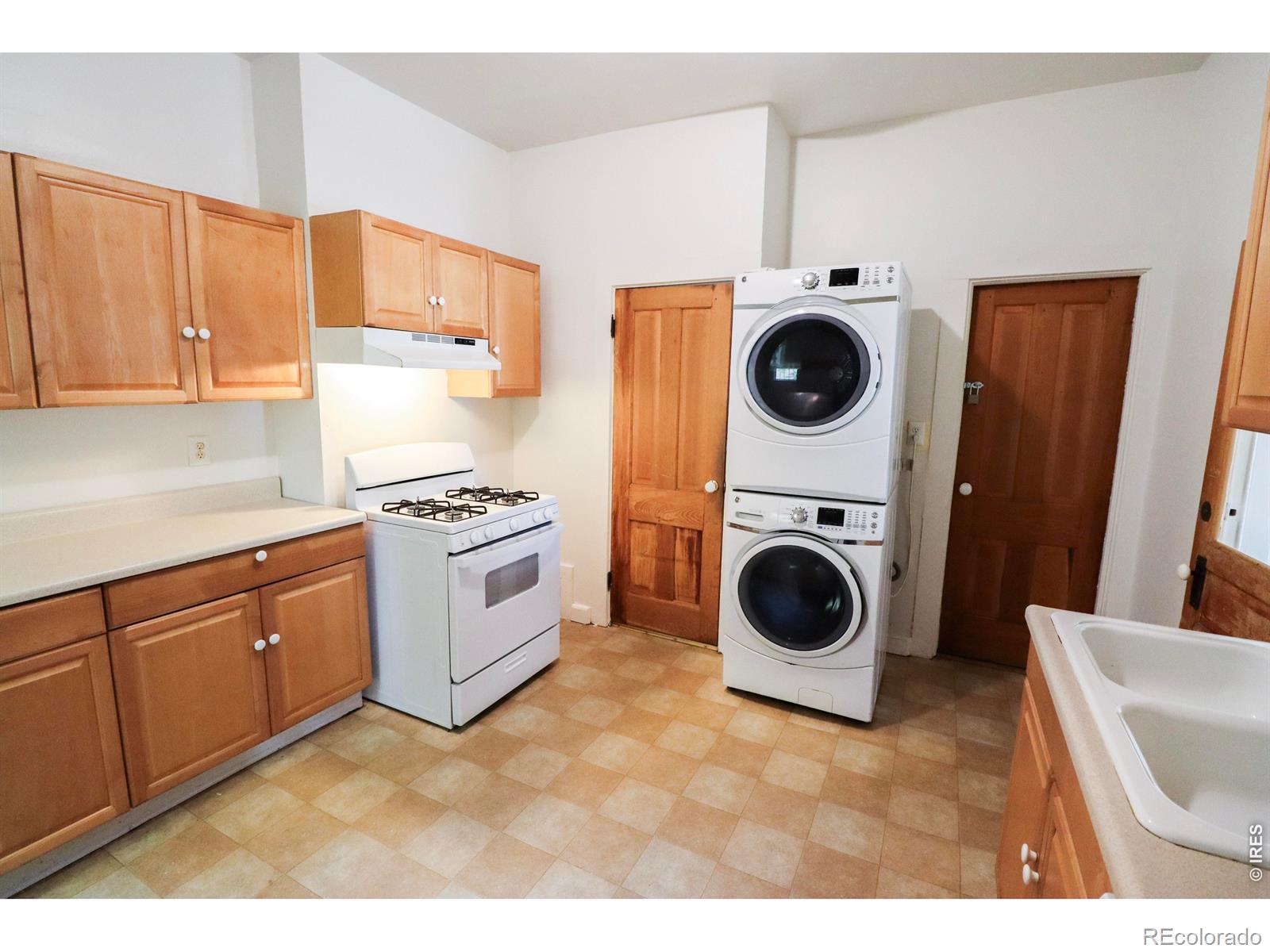 MLS Image #7 for 608 s howes street,fort collins, Colorado