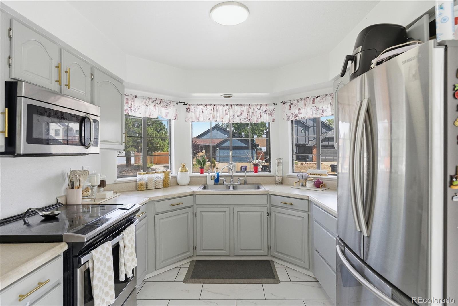 MLS Image #3 for 4331  del rio court,denver, Colorado