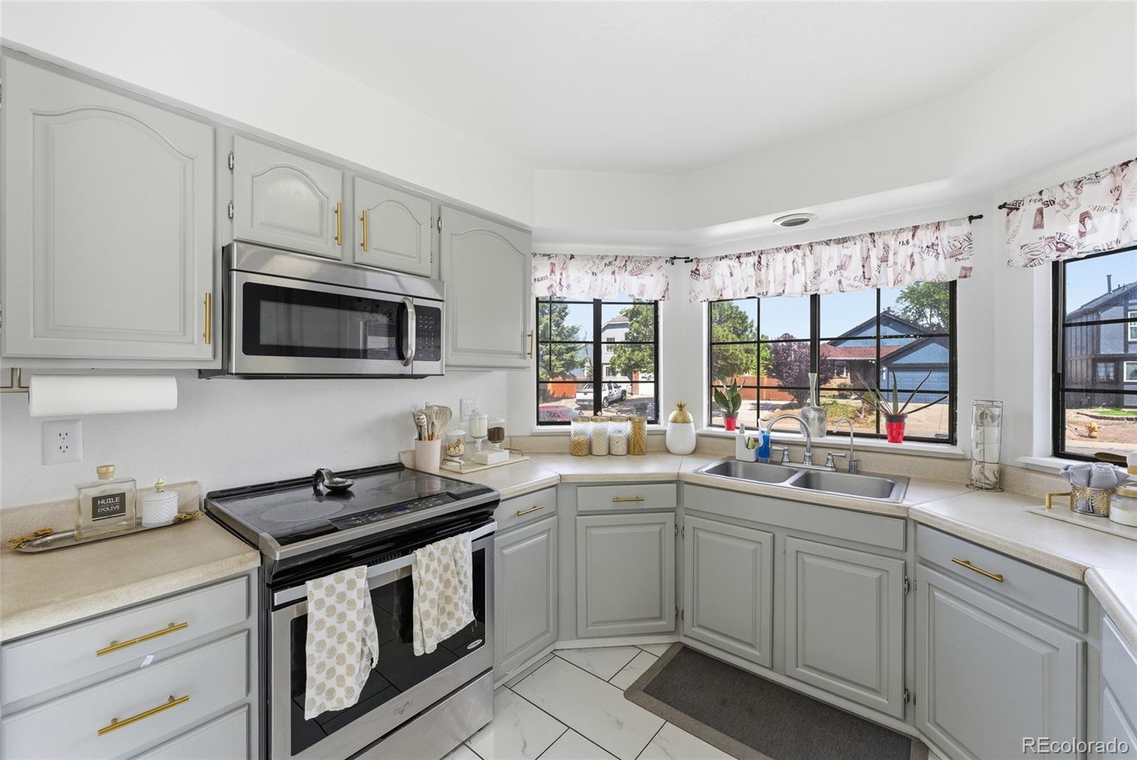 MLS Image #4 for 4331  del rio court,denver, Colorado