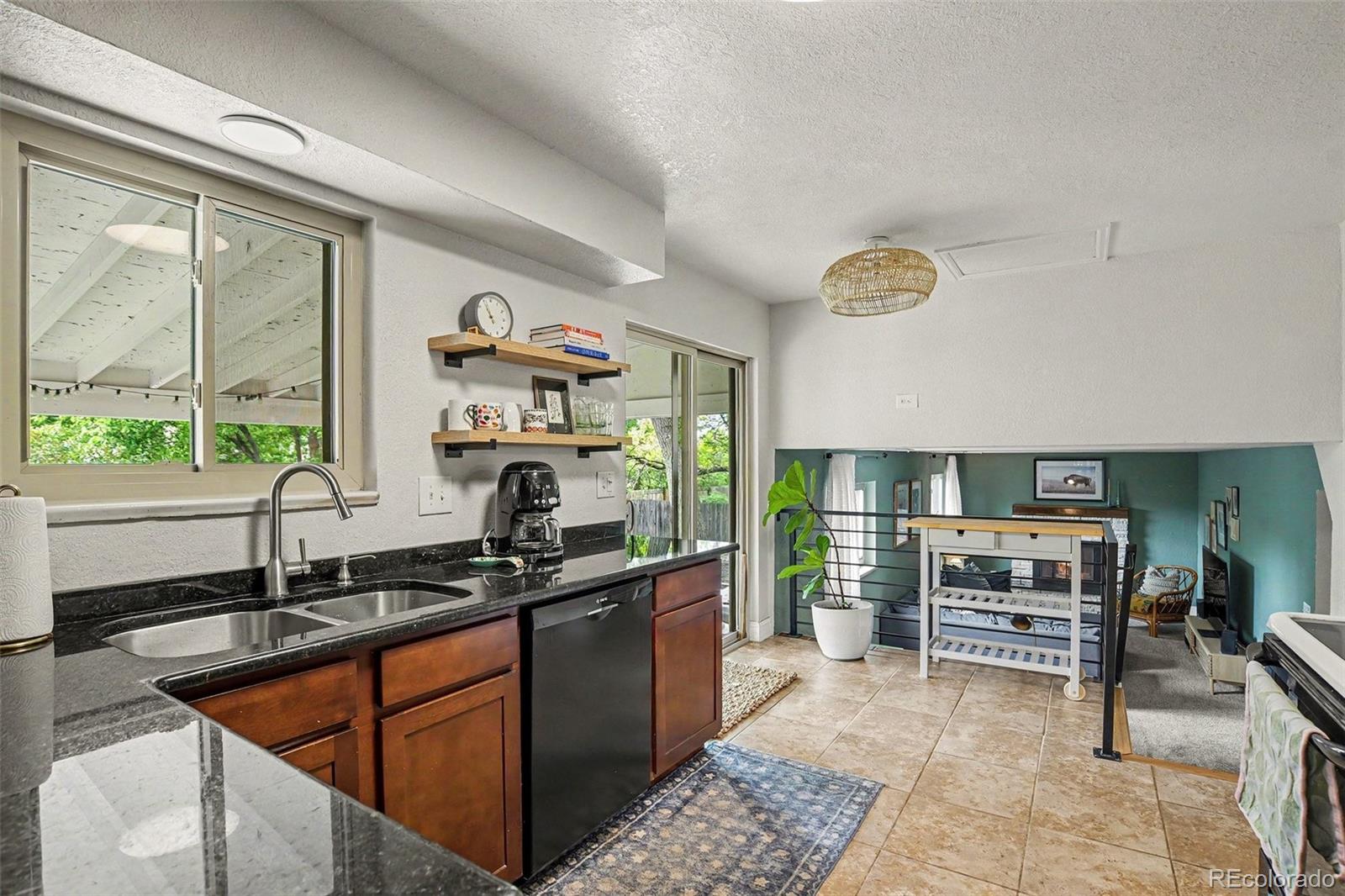 MLS Image #5 for 7506  beech court,arvada, Colorado