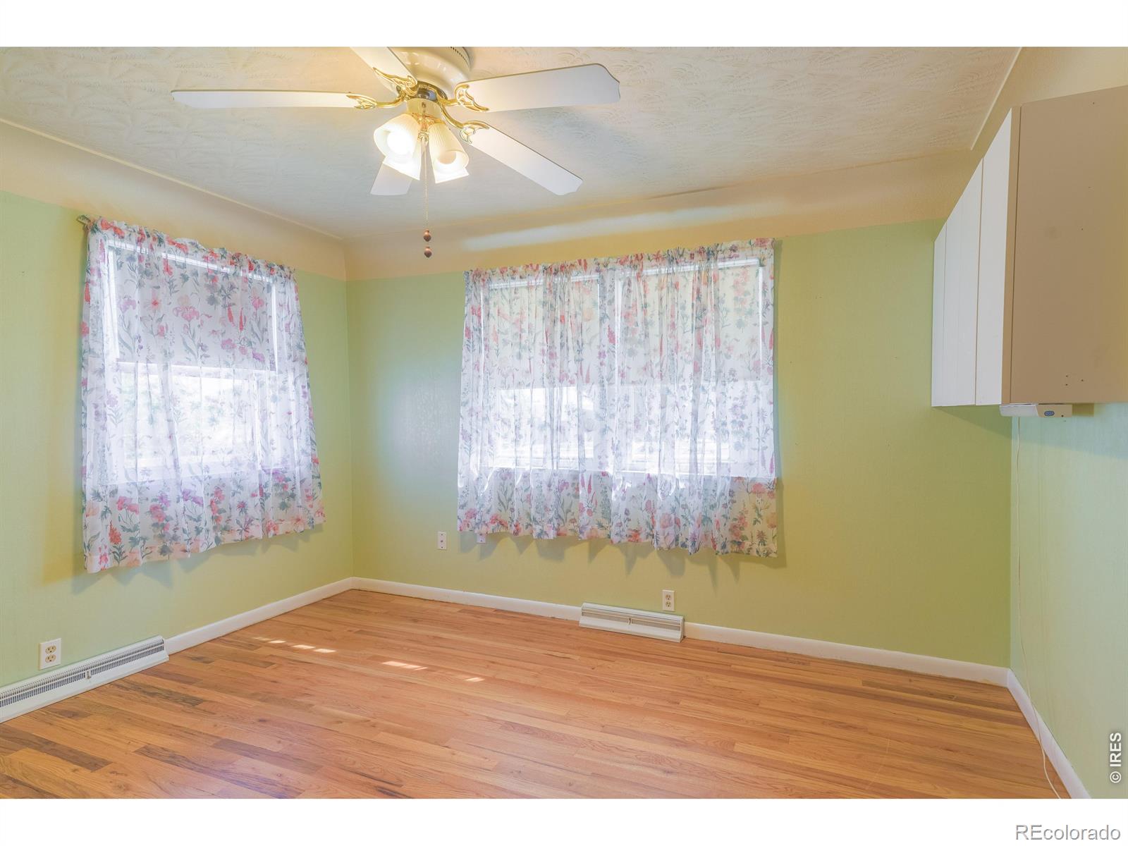 MLS Image #11 for 819  35th avenue,greeley, Colorado