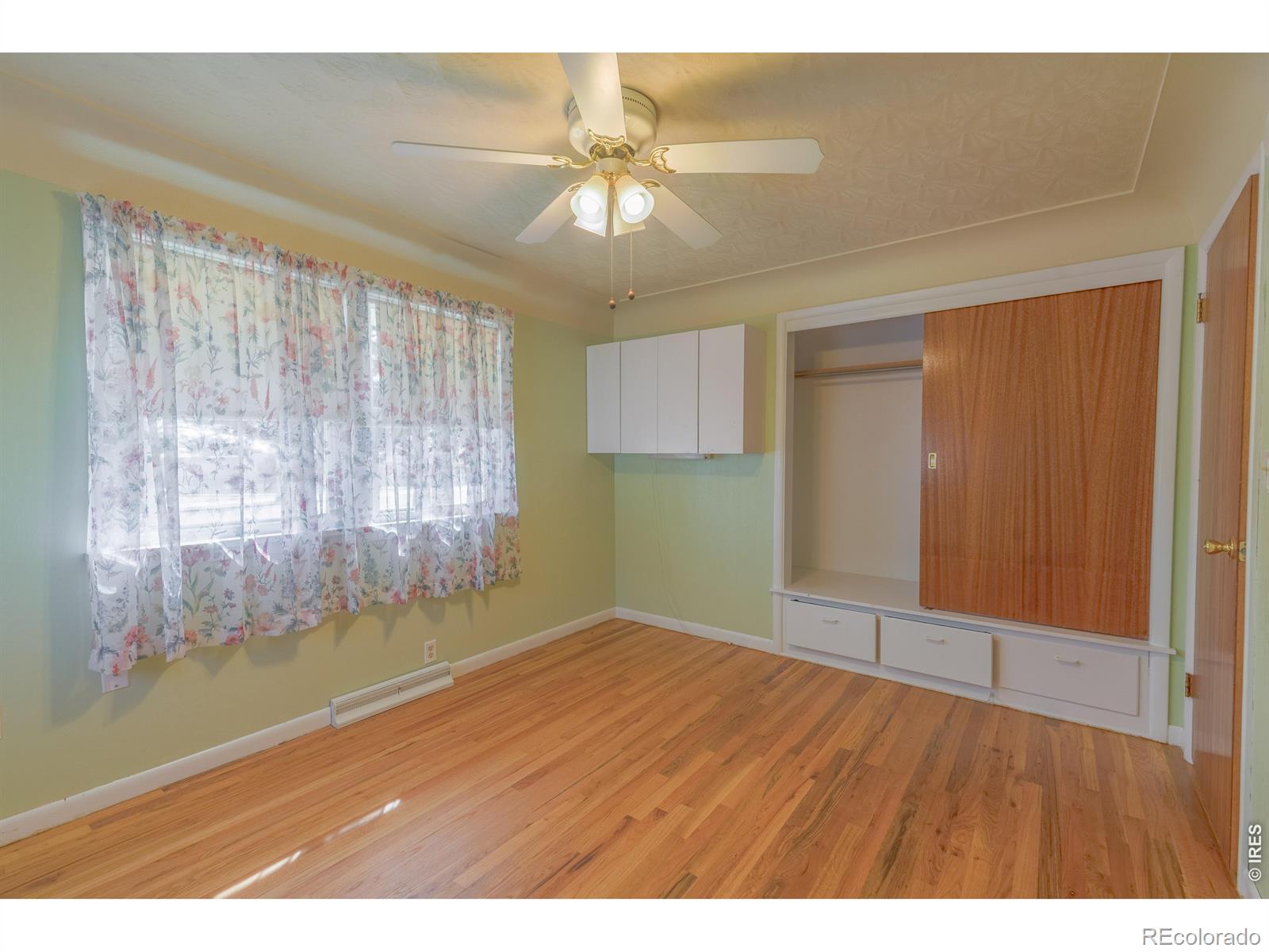 MLS Image #12 for 819  35th avenue,greeley, Colorado