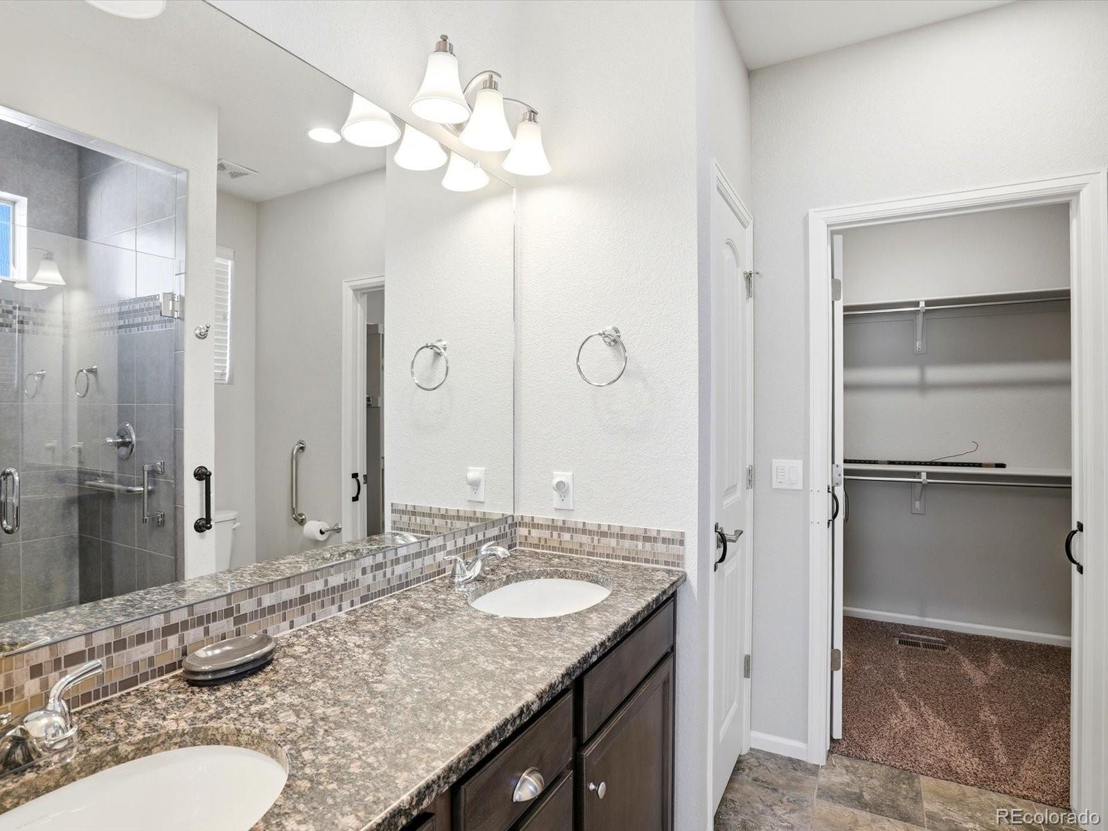 MLS Image #14 for 19983 e 54th avenue,denver, Colorado