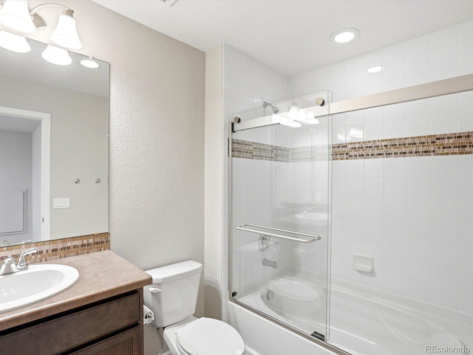 MLS Image #19 for 19983 e 54th avenue,denver, Colorado