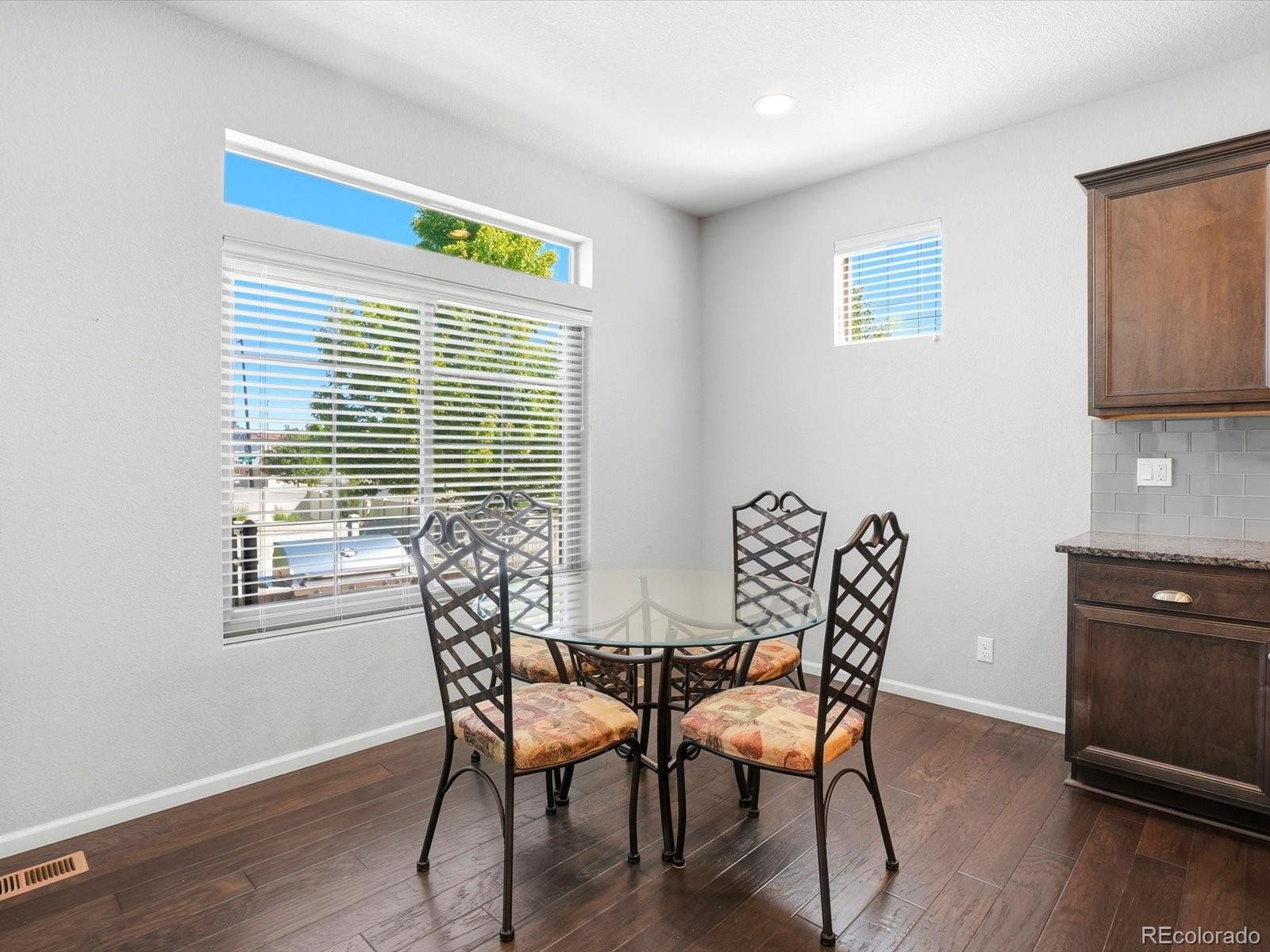 MLS Image #8 for 19983 e 54th avenue,denver, Colorado