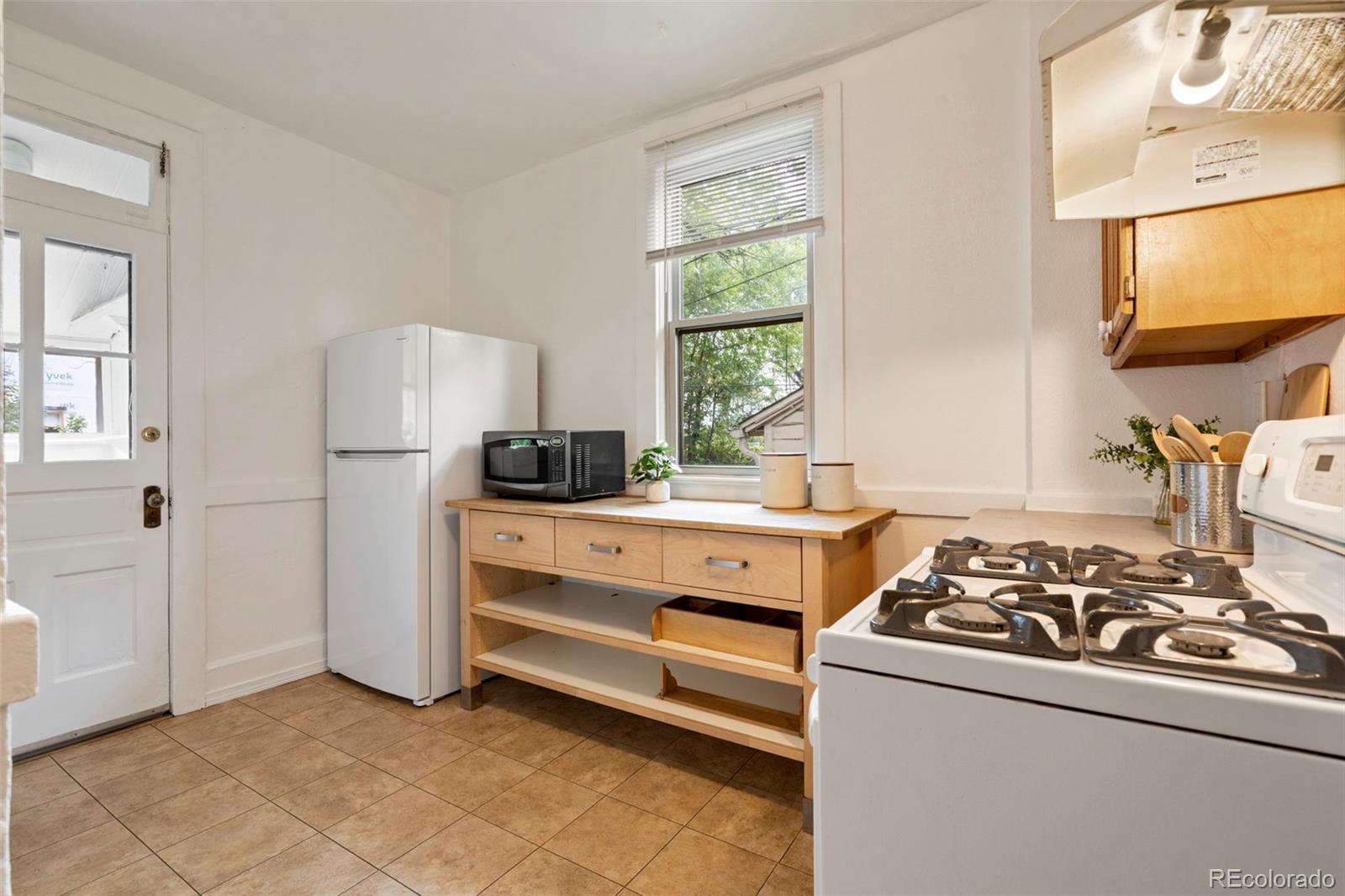 MLS Image #24 for 1808 s pennsylvania street,denver, Colorado