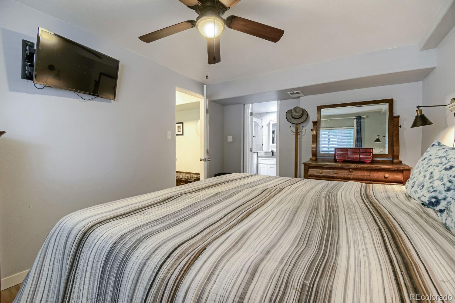 MLS Image #10 for 7030  zenobia street,westminster, Colorado