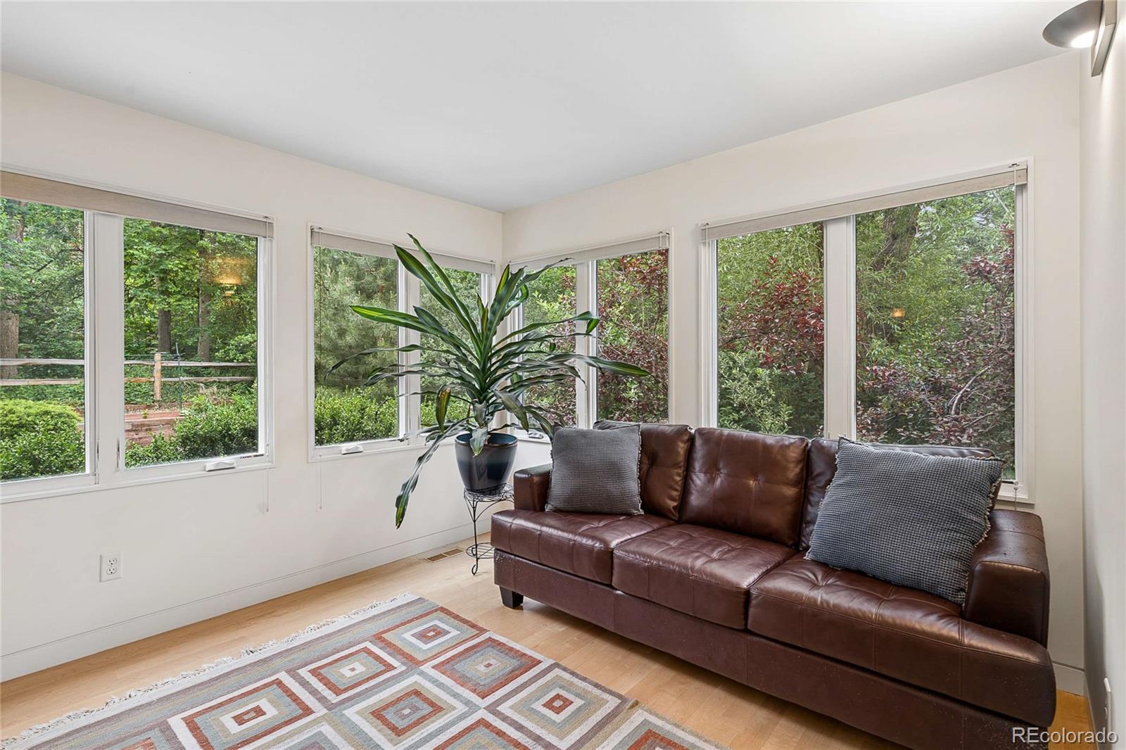 MLS Image #14 for 299  spruce court,boulder, Colorado