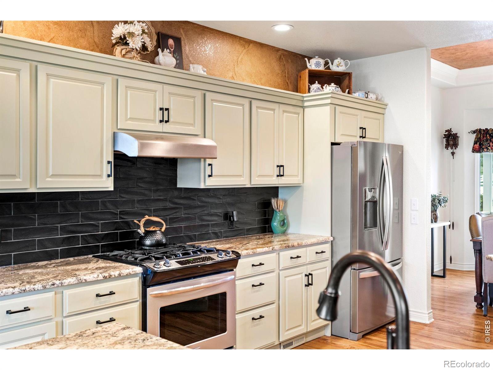MLS Image #8 for 912  clydesdale lane,windsor, Colorado