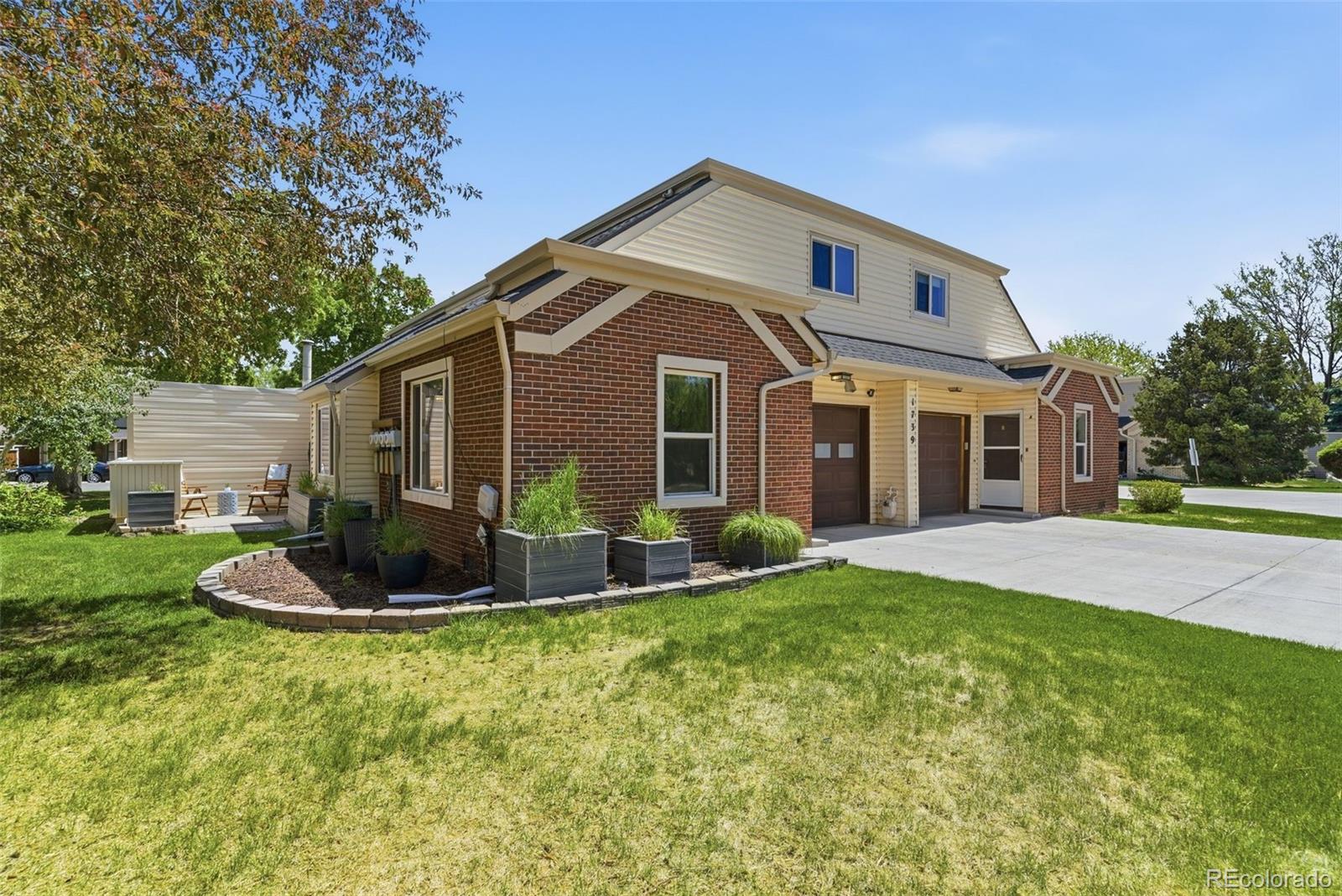 MLS Image #2 for 1739 s lee street c,lakewood, Colorado