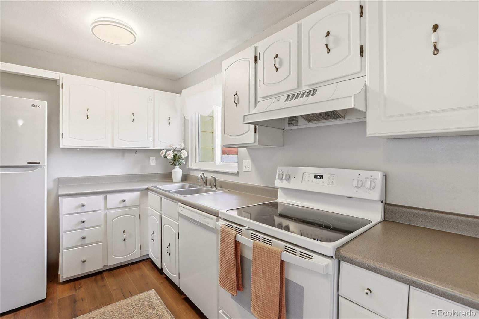 MLS Image #13 for 16109 e montana place,aurora, Colorado