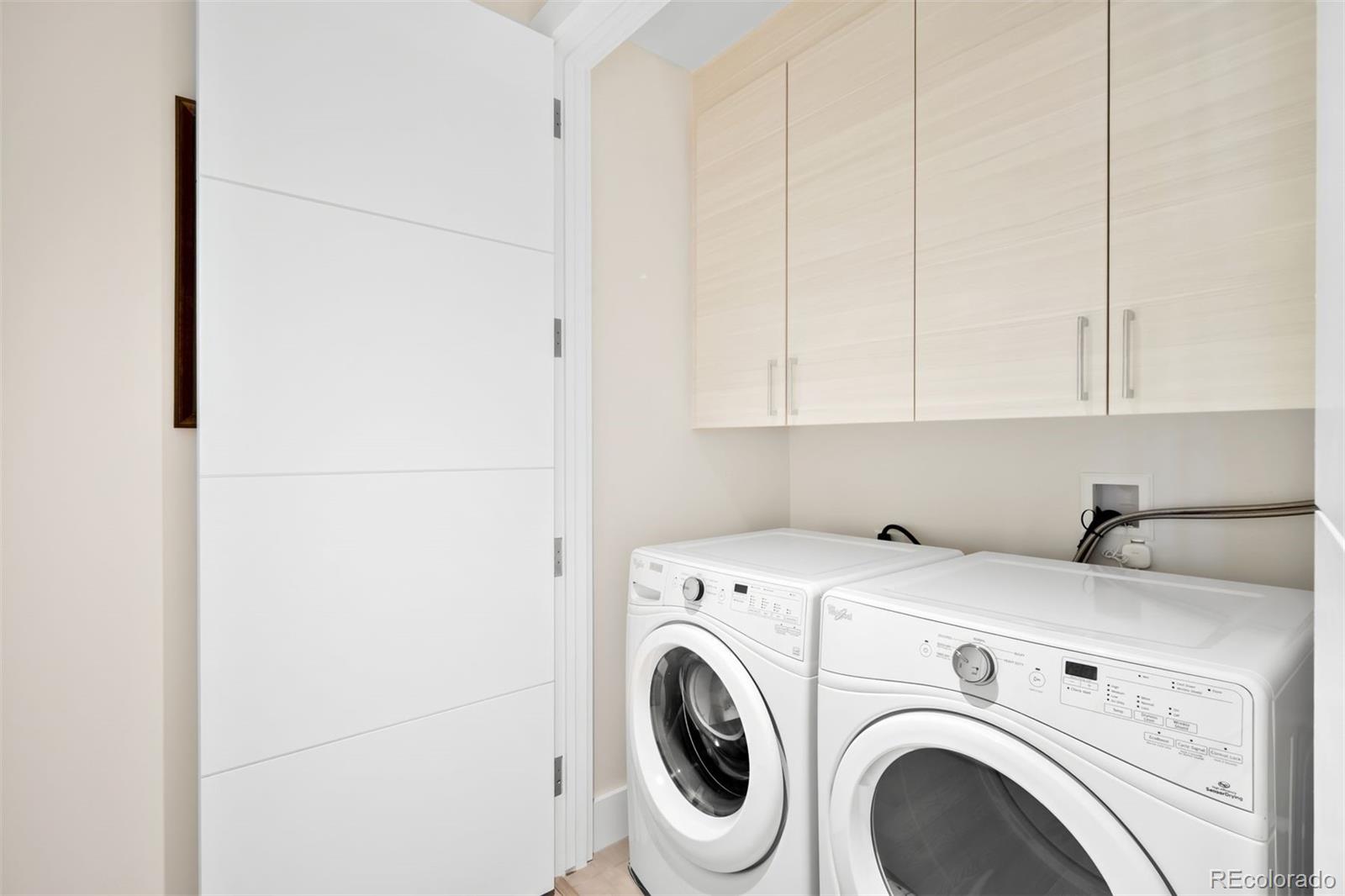 MLS Image #14 for 155  steele street 1017,denver, Colorado