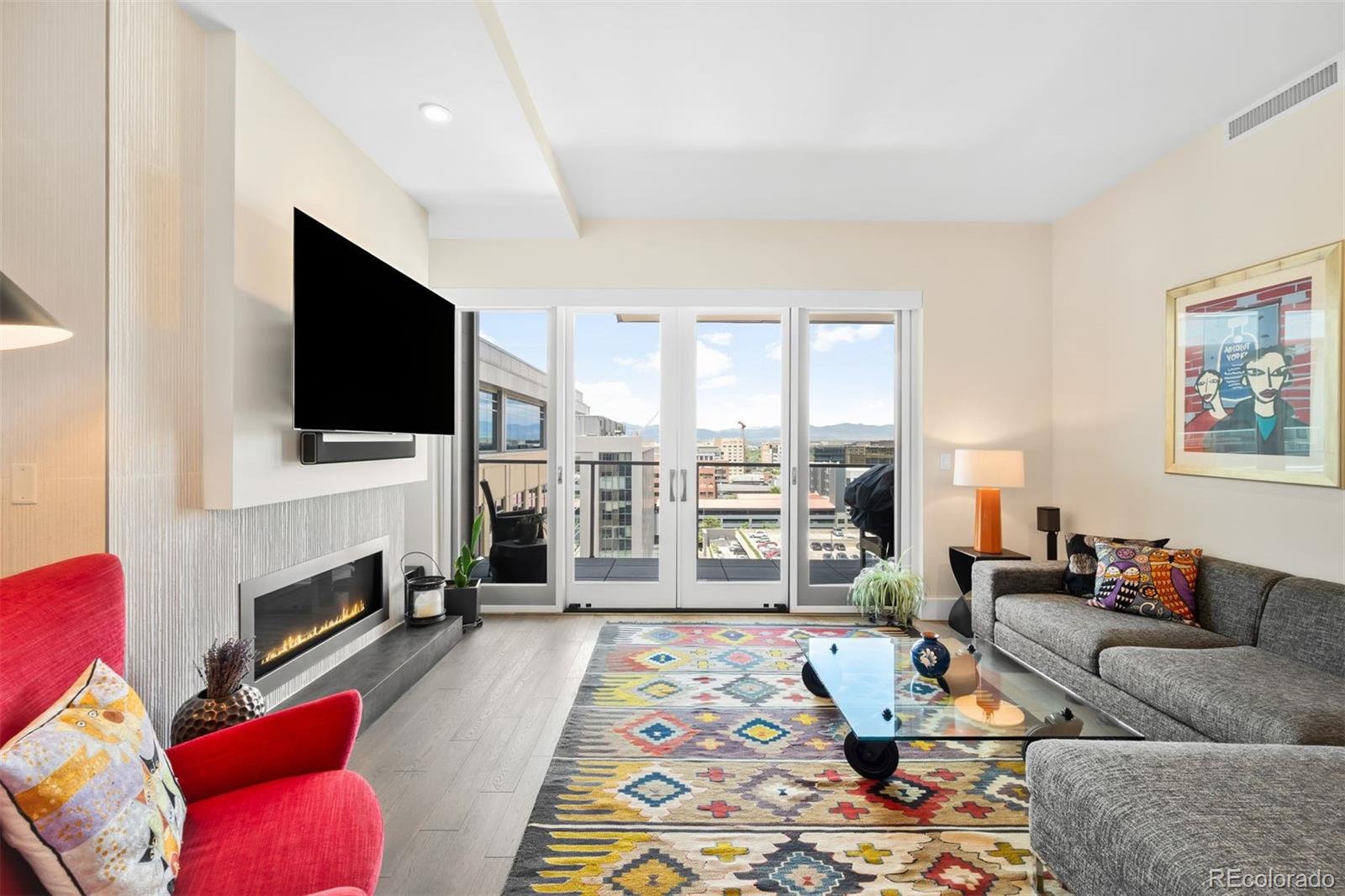 MLS Image #3 for 155  steele street 1017,denver, Colorado