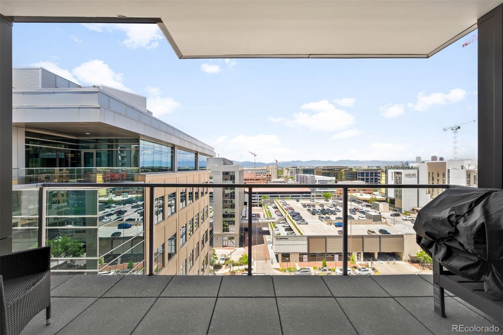 MLS Image #4 for 155  steele street 1017,denver, Colorado