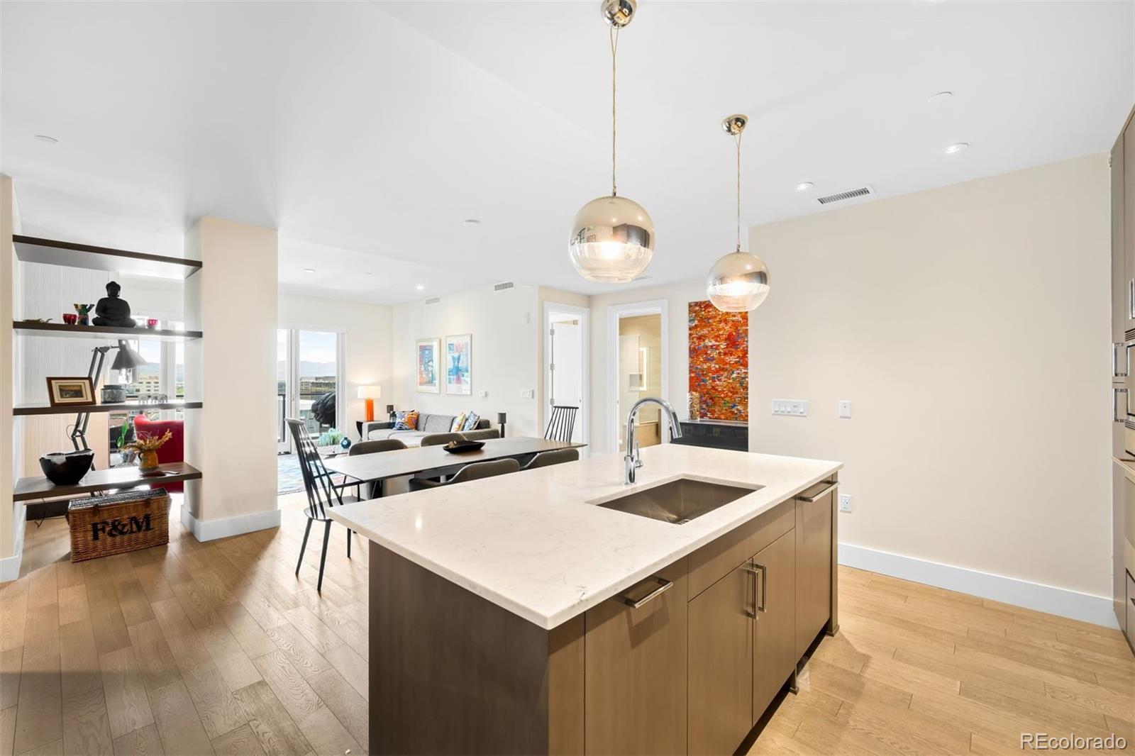 MLS Image #8 for 155  steele street 1017,denver, Colorado