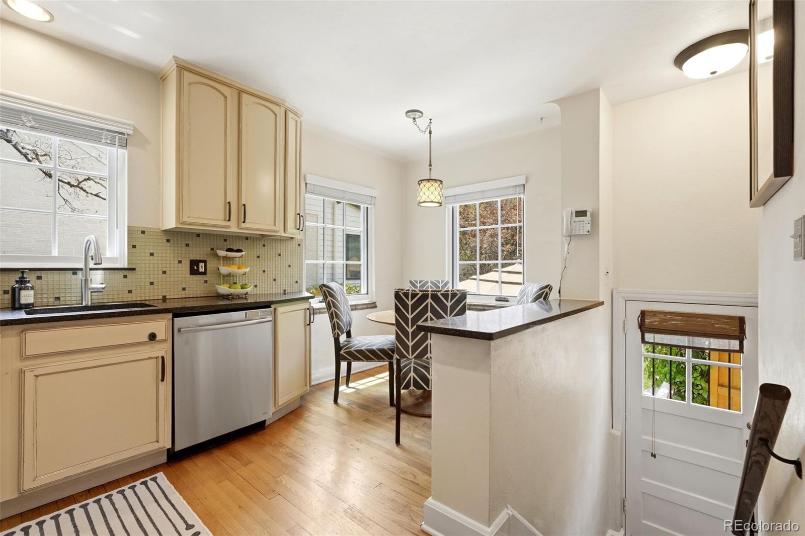 MLS Image #12 for 439  eudora street,denver, Colorado