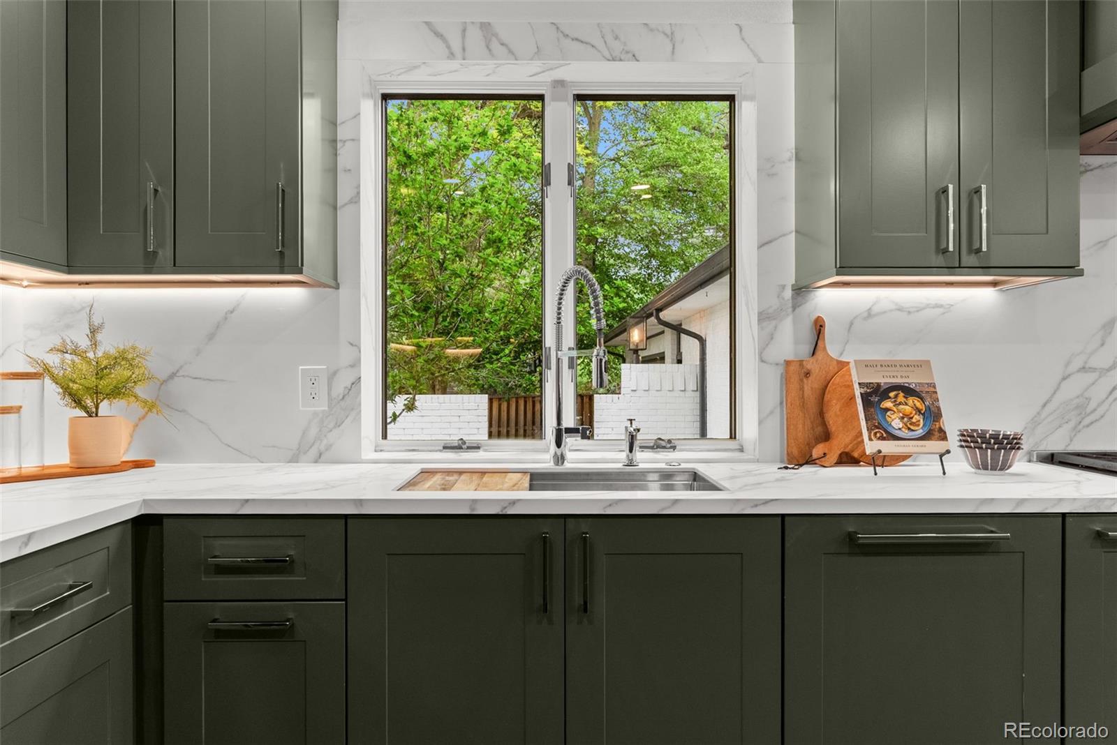 MLS Image #8 for 4952 w lake place,littleton, Colorado