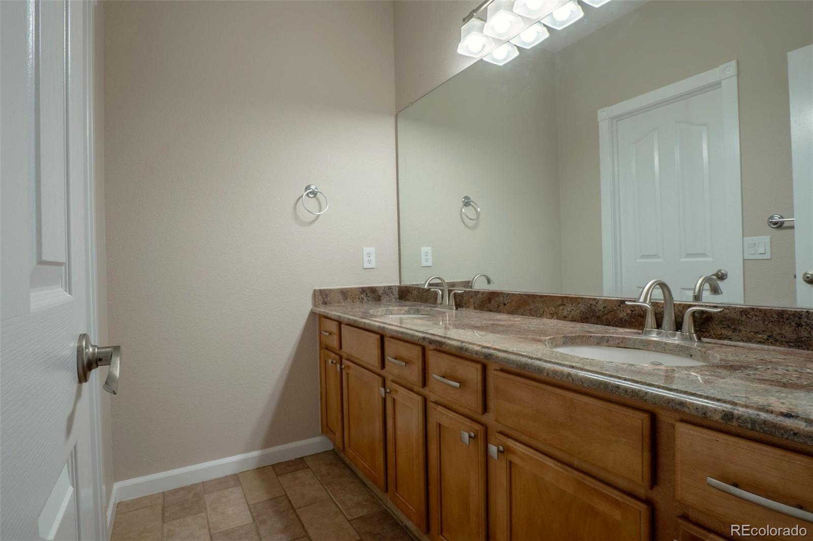 MLS Image #13 for 9764  joplin street,commerce city, Colorado