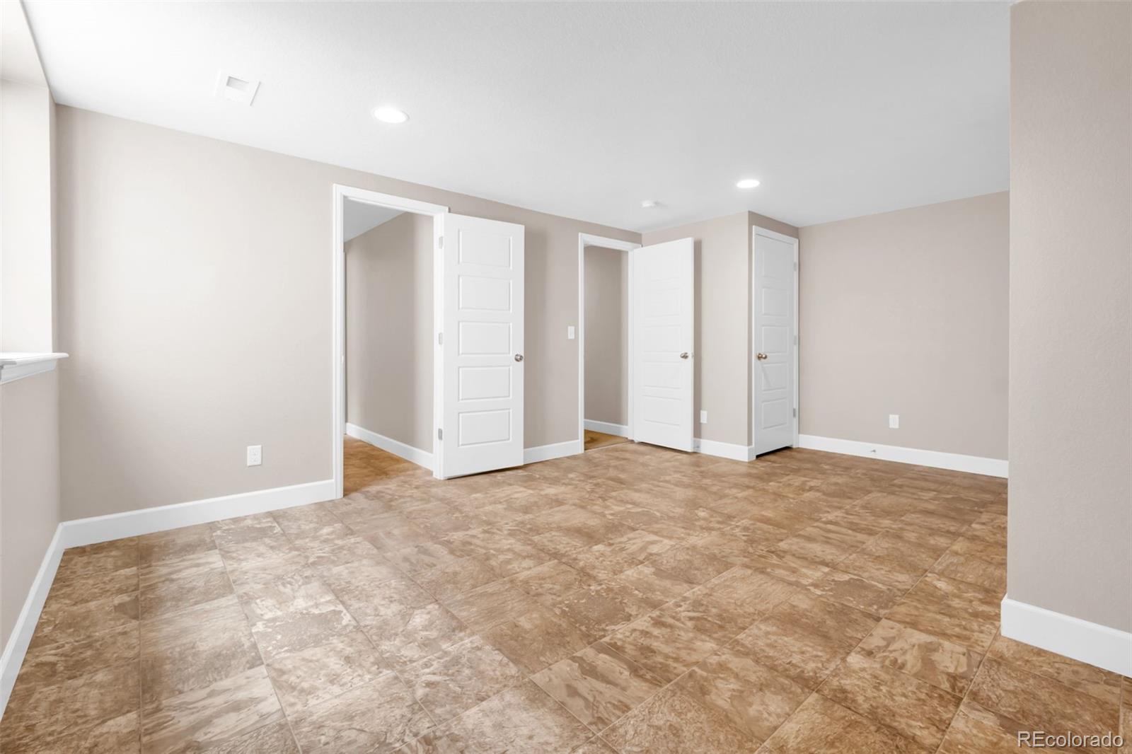 MLS Image #38 for 2335  winding drive,longmont, Colorado