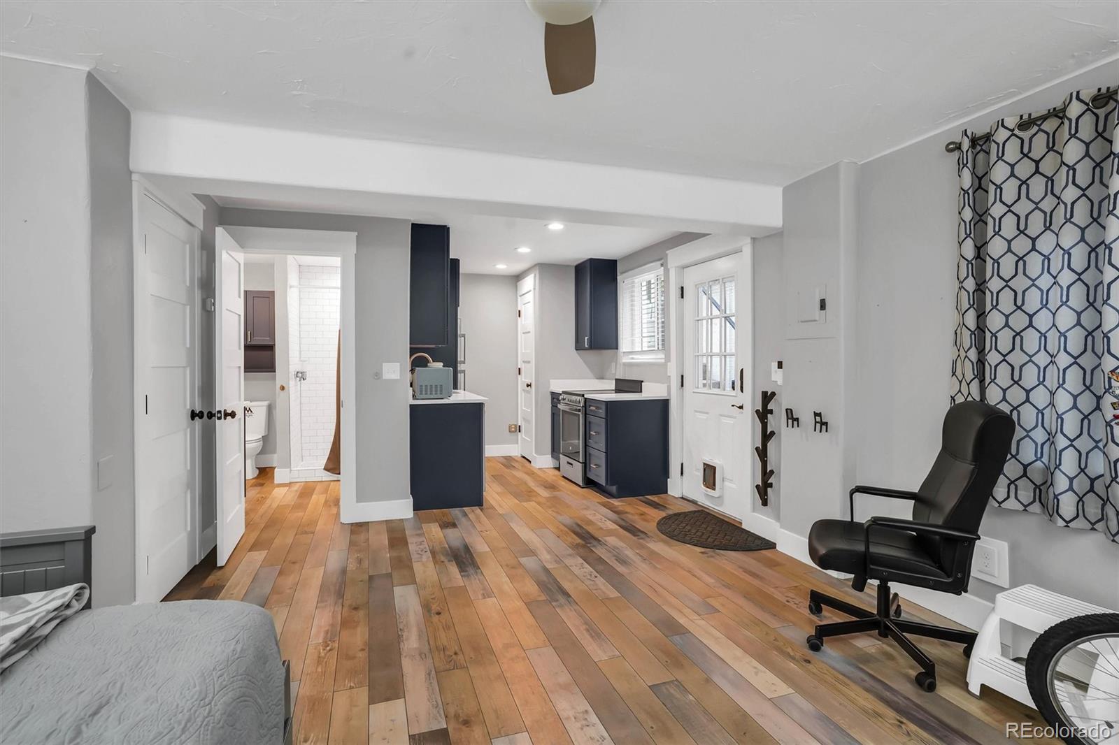 MLS Image #35 for 2226  newton street,denver, Colorado