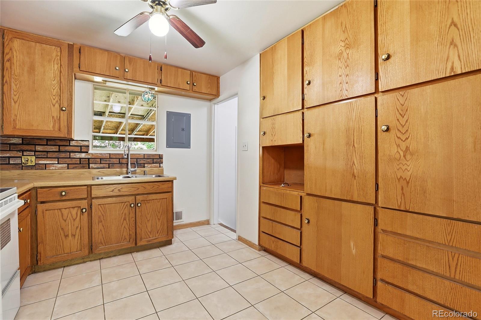 MLS Image #8 for 11241  lafayette street,northglenn, Colorado