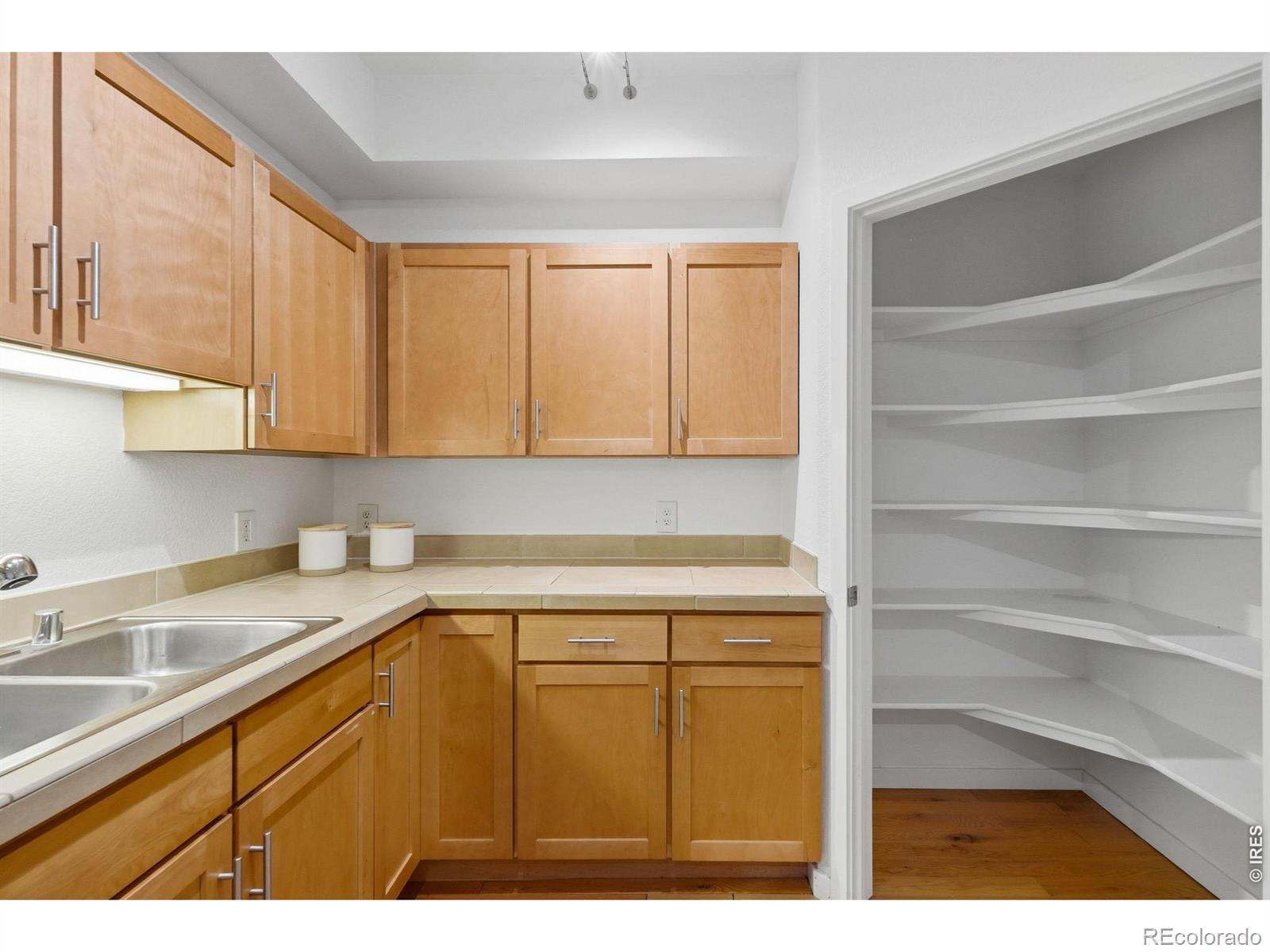 MLS Image #10 for 2810 e college avenue,boulder, Colorado