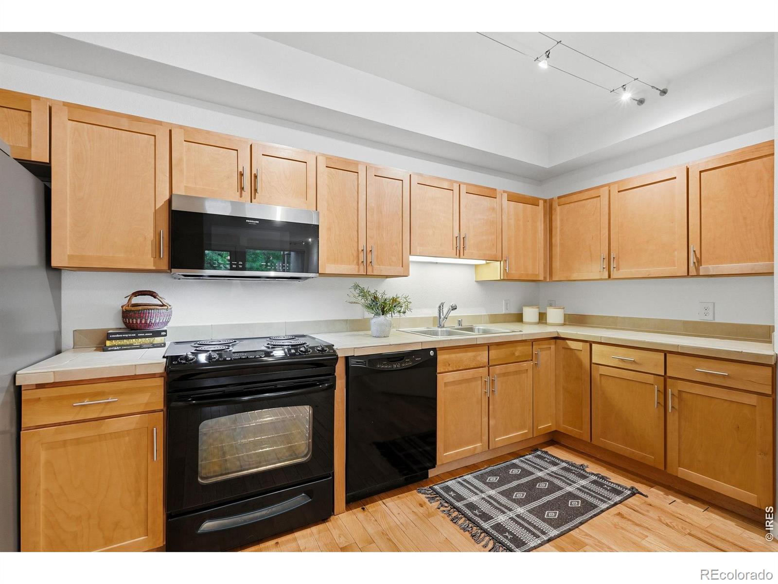 MLS Image #8 for 2810 e college avenue,boulder, Colorado