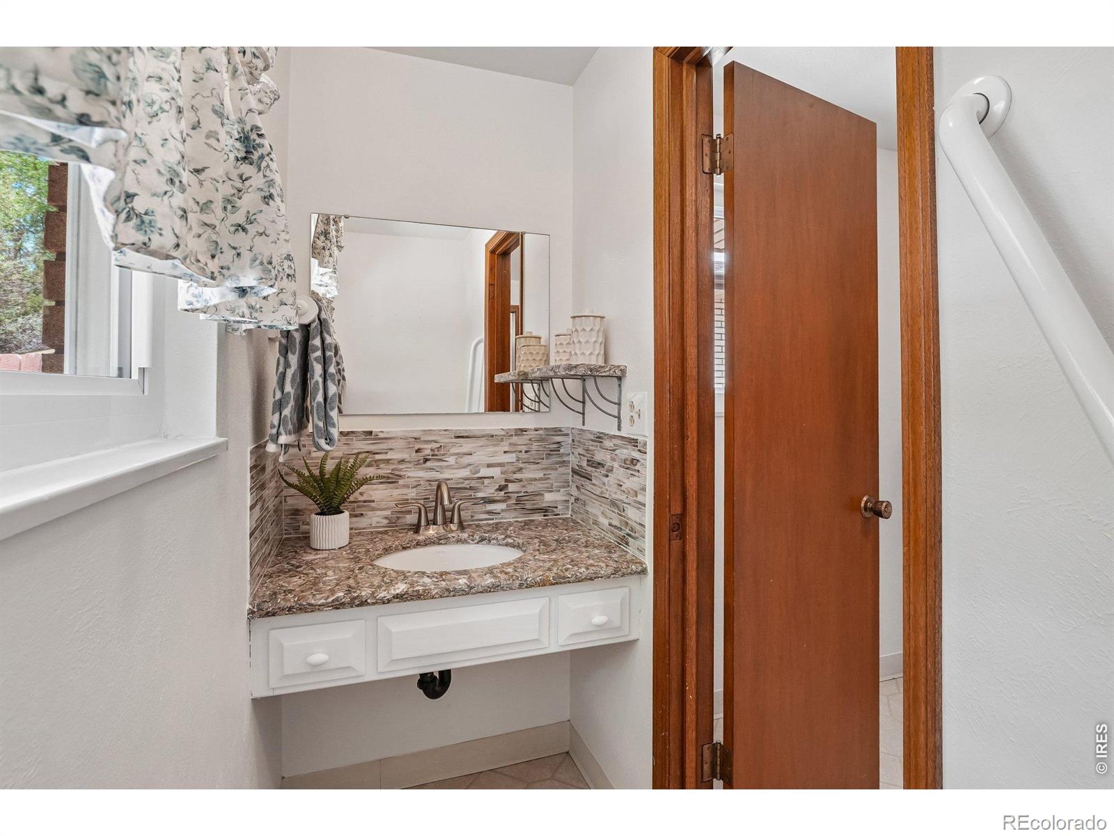 MLS Image #23 for 5  university drive,longmont, Colorado