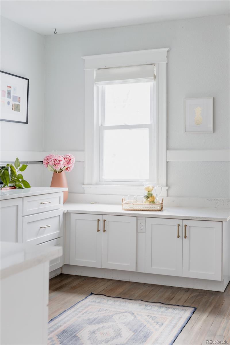MLS Image #22 for 863 s pearl street,denver, Colorado