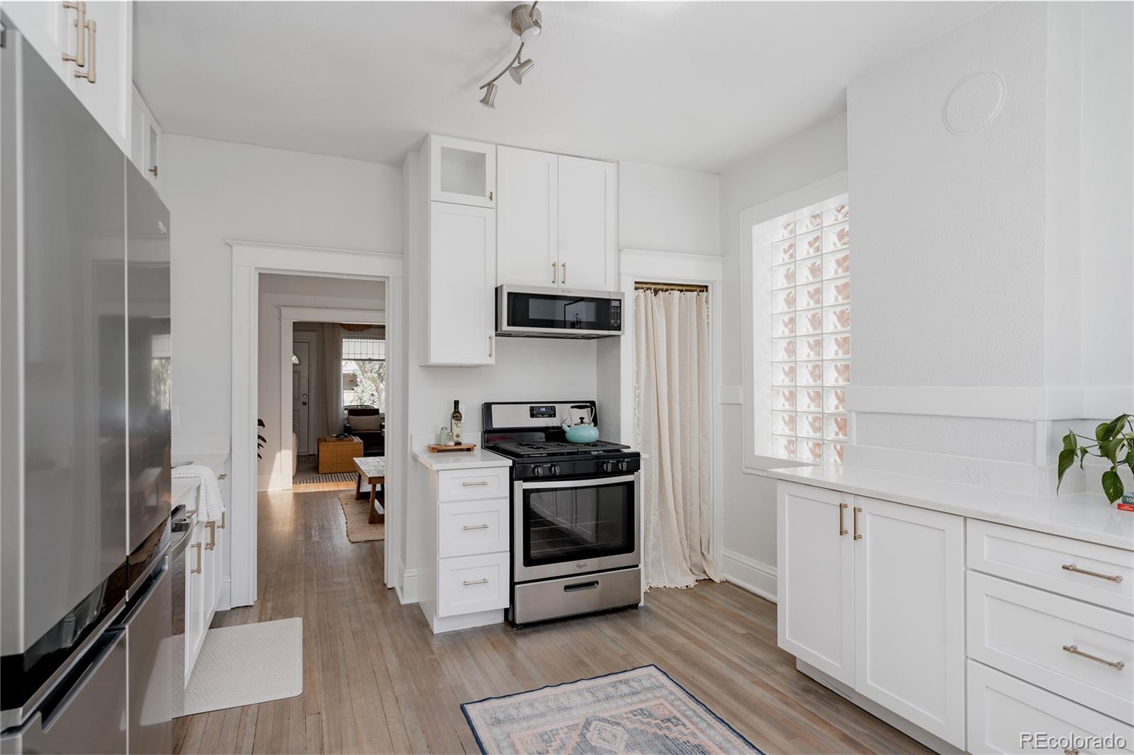 MLS Image #26 for 863 s pearl street,denver, Colorado