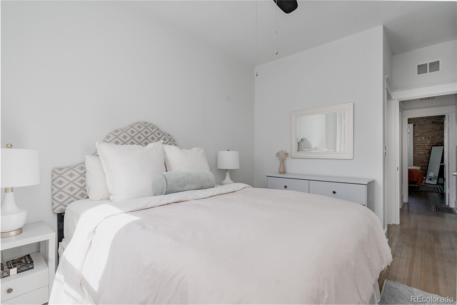 MLS Image #30 for 863 s pearl street,denver, Colorado