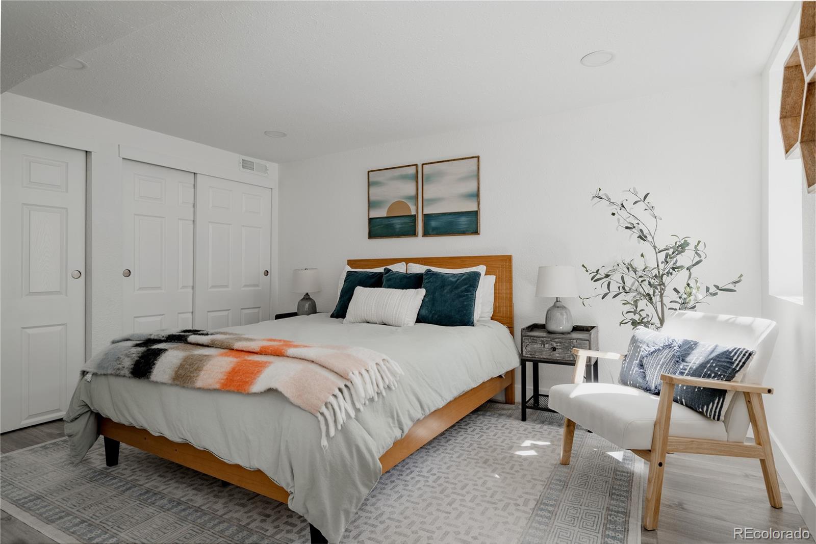 MLS Image #41 for 863 s pearl street,denver, Colorado