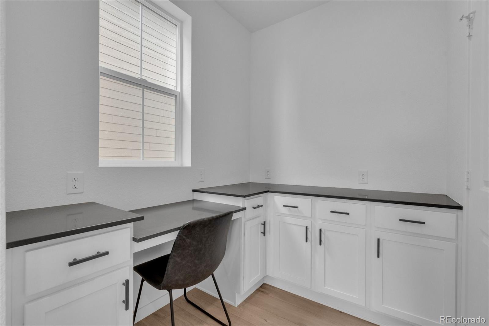 MLS Image #10 for 940  thinleaf lane,elizabeth, Colorado