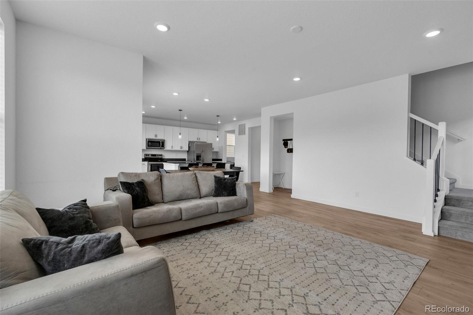 MLS Image #4 for 940  thinleaf lane,elizabeth, Colorado