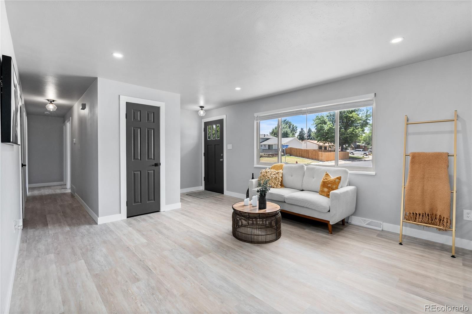 MLS Image #5 for 9457 w arizona avenue,lakewood, Colorado