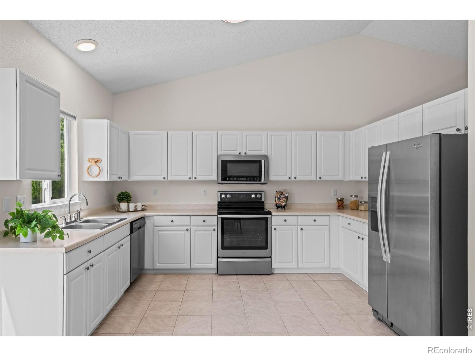 MLS Image #10 for 1461  clover creek drive,longmont, Colorado