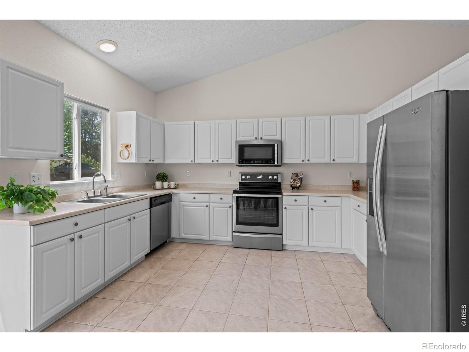 MLS Image #8 for 1461  clover creek drive,longmont, Colorado