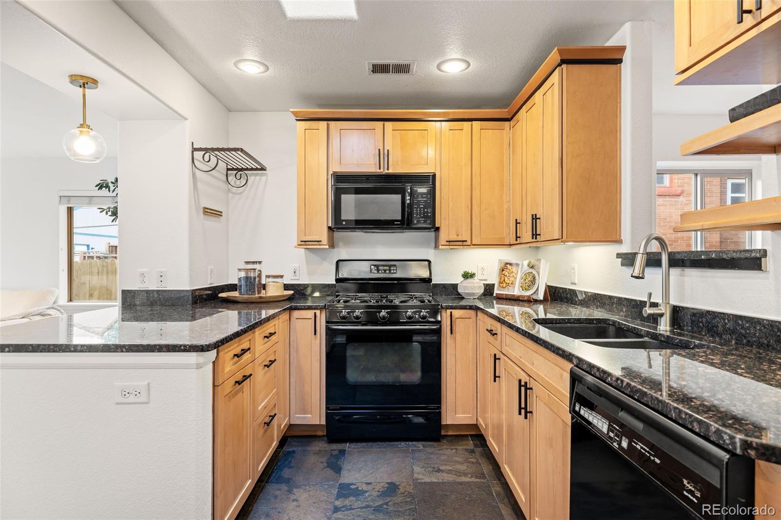 MLS Image #14 for 1434  milwaukee street,denver, Colorado