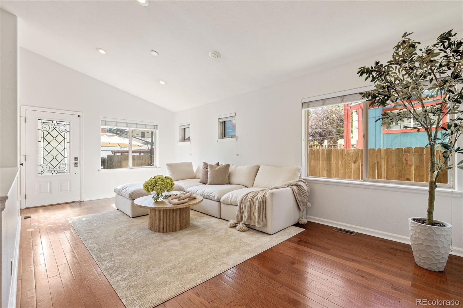 MLS Image #17 for 1434  milwaukee street,denver, Colorado
