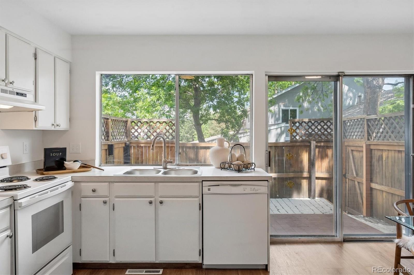 MLS Image #6 for 6950 s knolls way ,centennial, Colorado