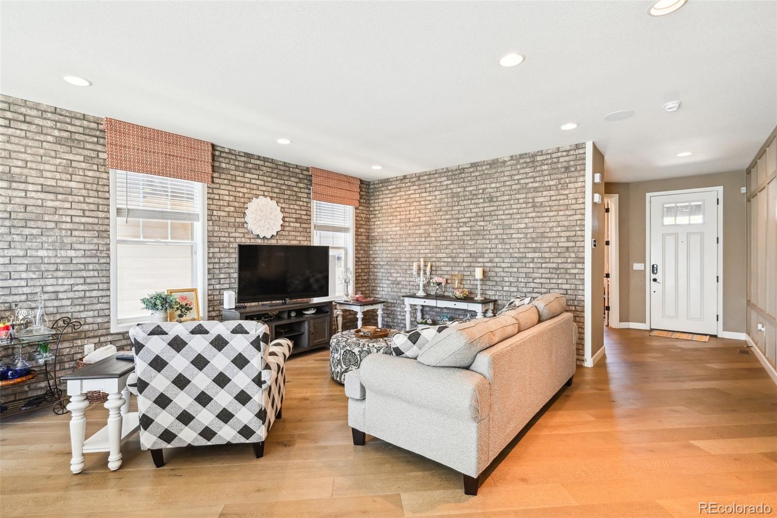 MLS Image #10 for 10860  unity way,commerce city, Colorado