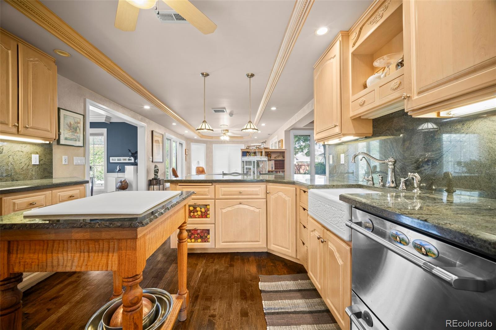 MLS Image #11 for 3  harrogate terrace,pueblo, Colorado