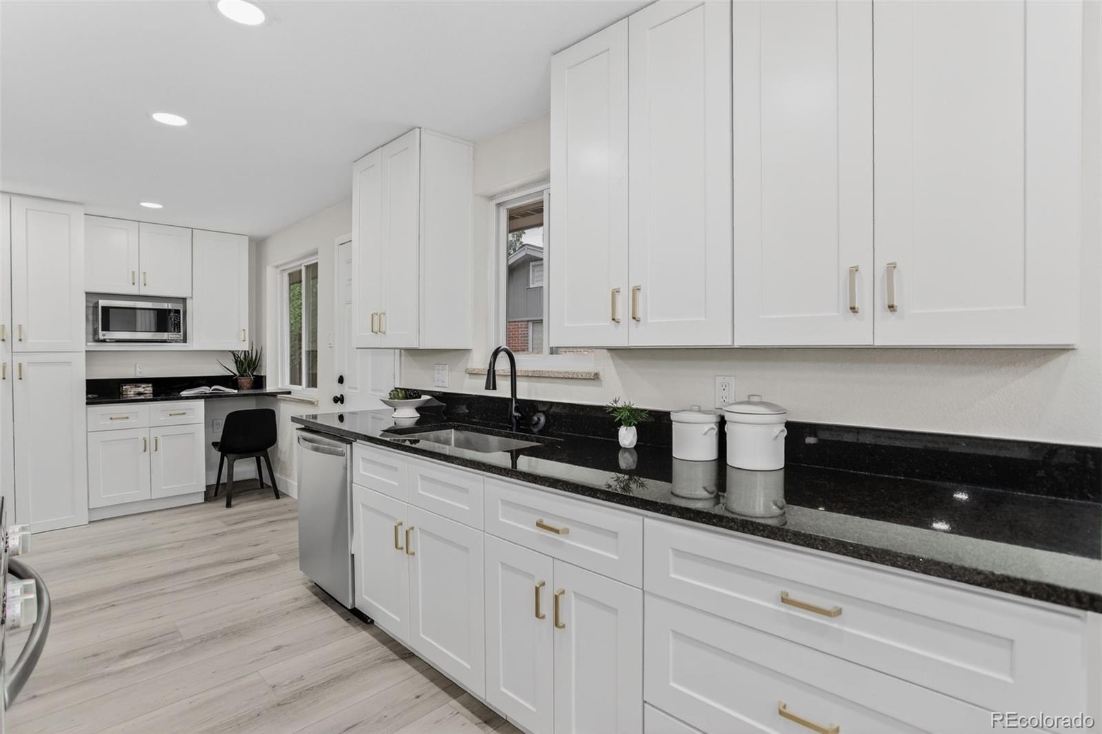 MLS Image #6 for 10523 w 62nd place,arvada, Colorado