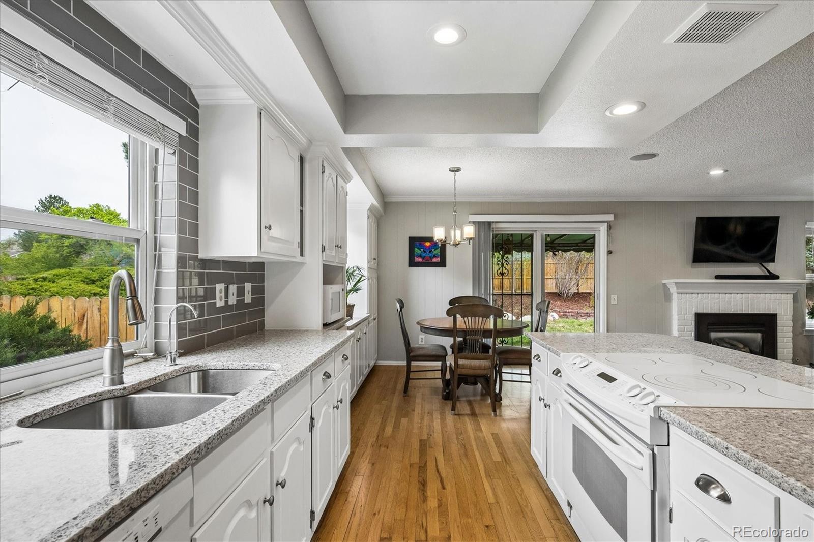 MLS Image #11 for 8611 e otero place,centennial, Colorado