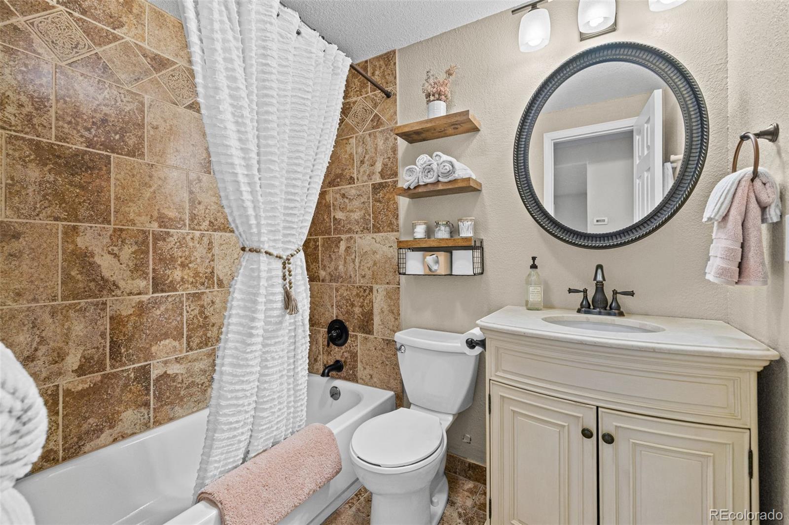 MLS Image #23 for 8873 s balsam street,littleton, Colorado