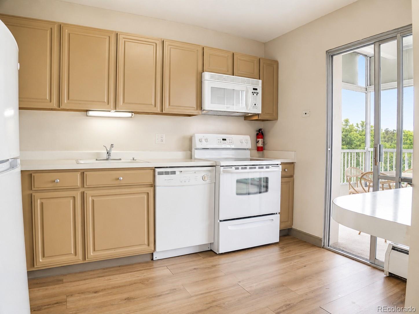 MLS Image #8 for 1200  humboldt street 804,denver, Colorado