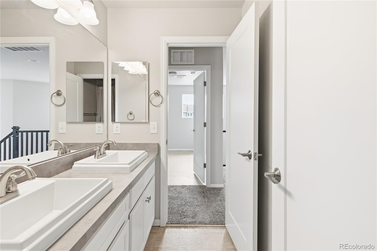 MLS Image #19 for 27141 e frost place,aurora, Colorado
