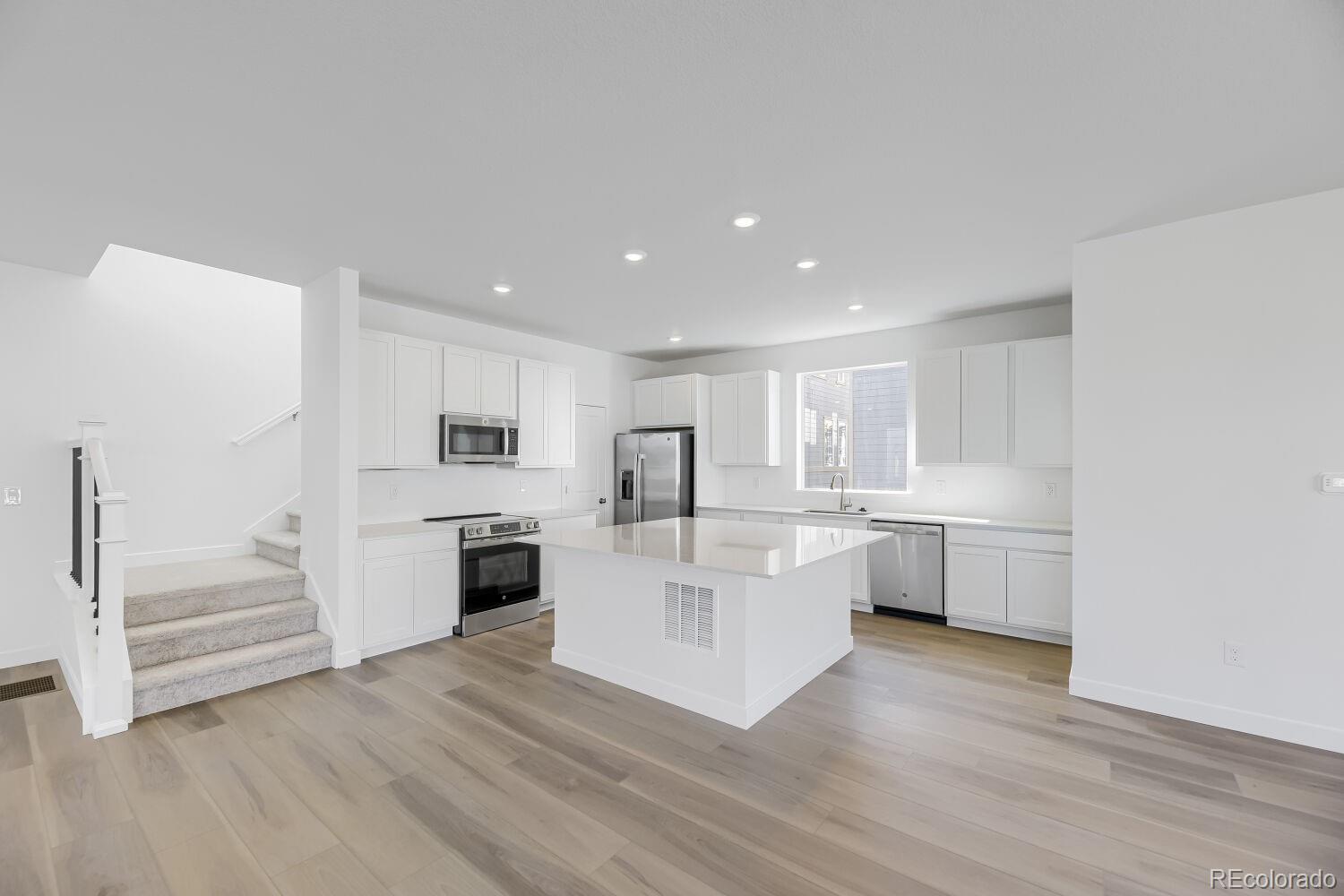 MLS Image #3 for 7717 s mobile way,centennial, Colorado