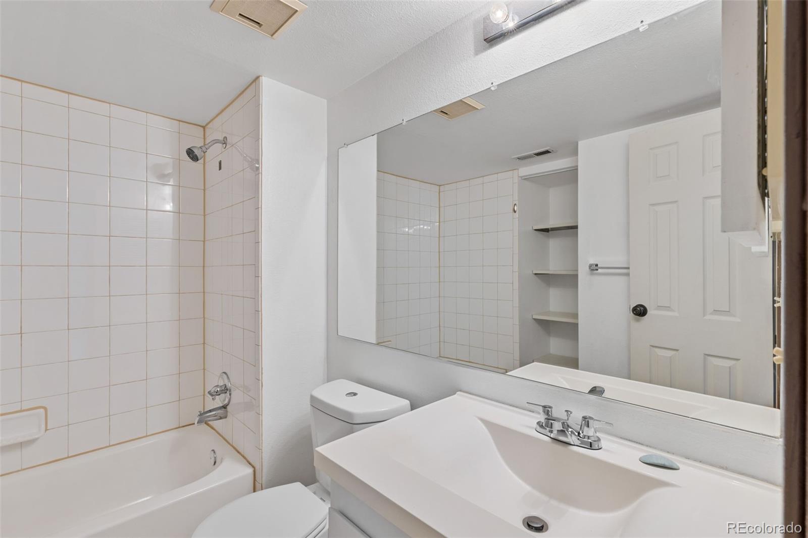 MLS Image #29 for 921  walden street 108,aurora, Colorado